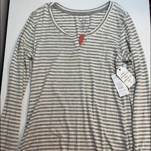 women’s sweet tea’s by pink rose shirt with tags!